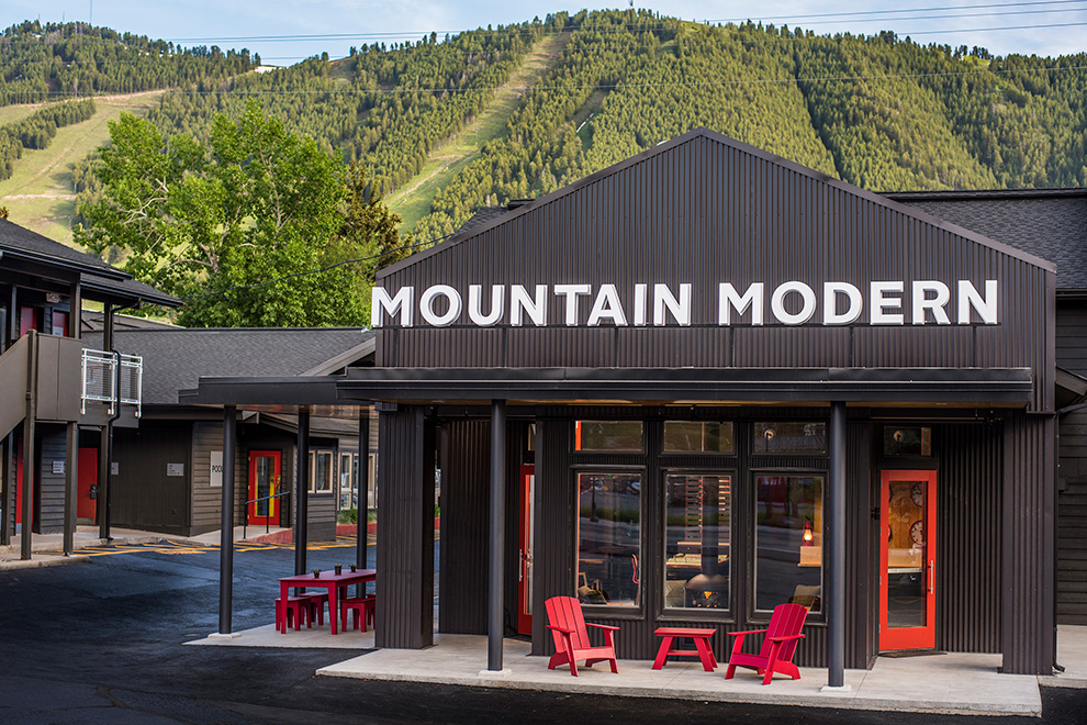 Mountain Modern Motel Exterior