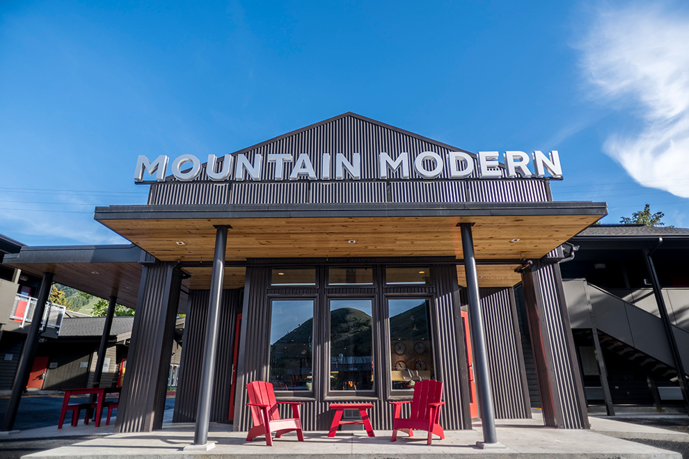 Mountain Modern Motel Lobby Exterior