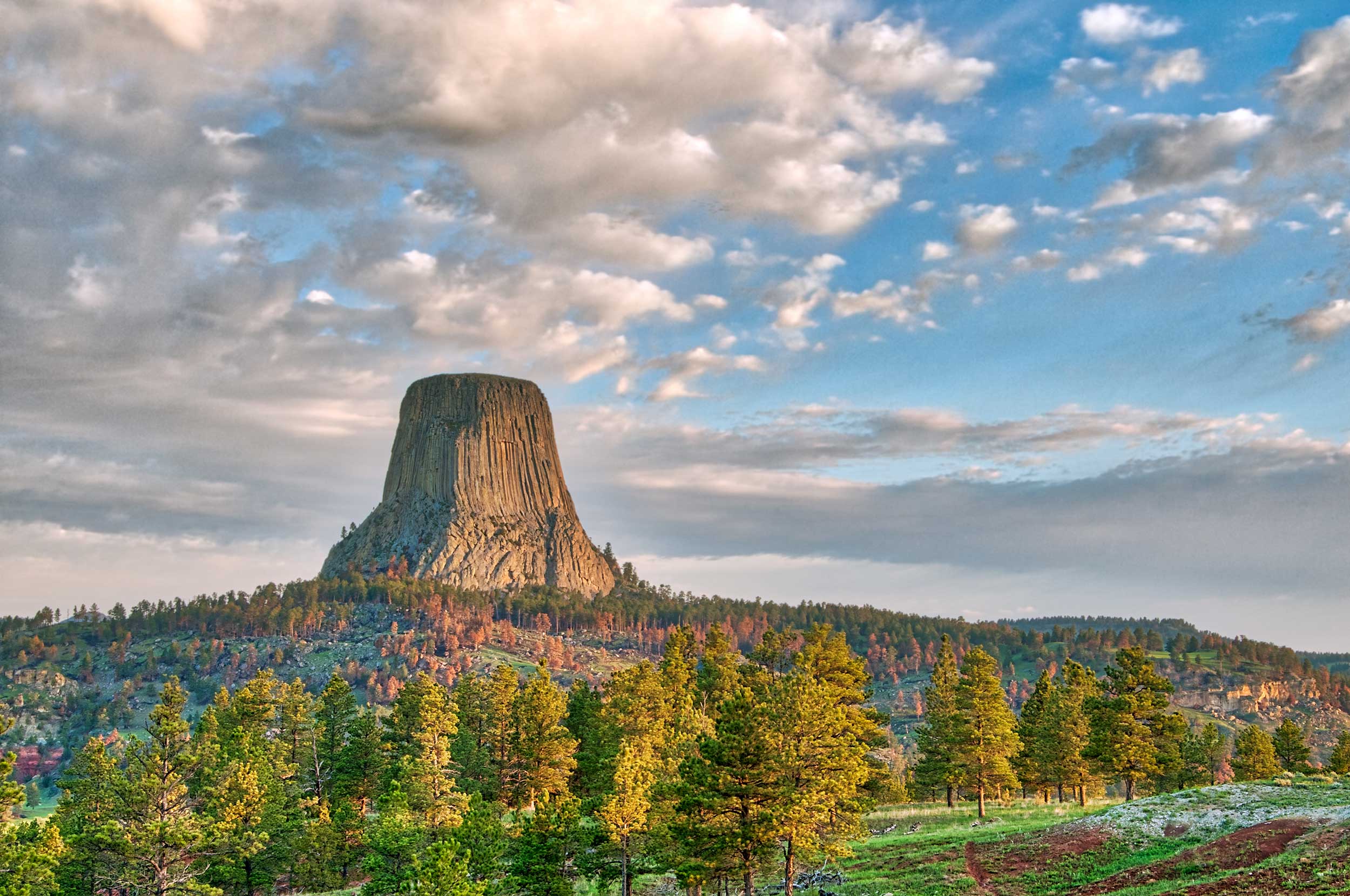 Devil's-Tower-National-Monument-in-Wyoming
