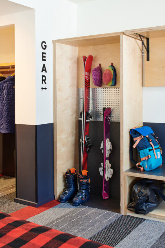 One Bedroom Two Queen Suite Closet Winter